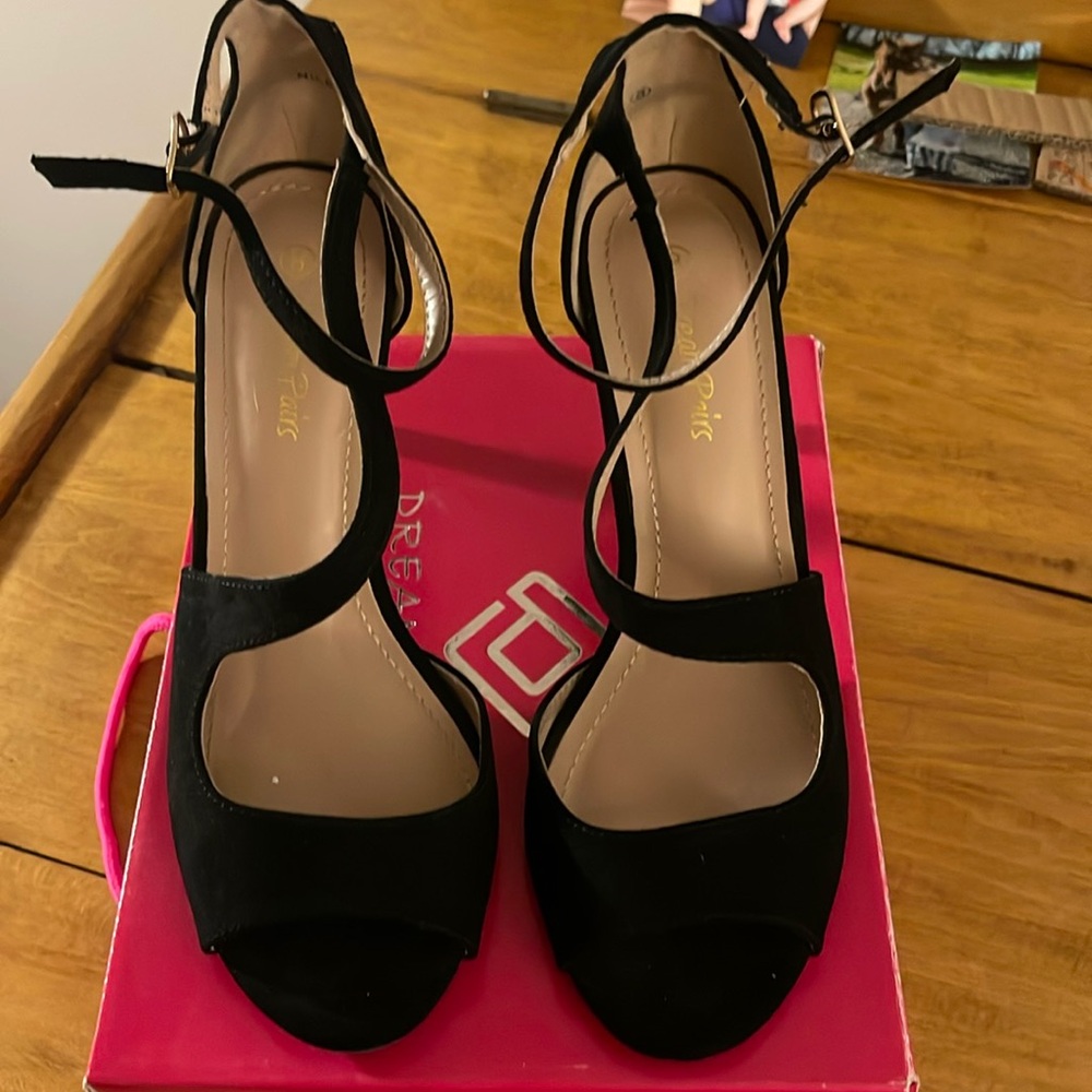 Suede black heels